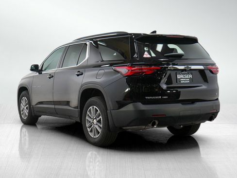 Used 2023 Chevrolet Traverse LT AWD/4WD image 3