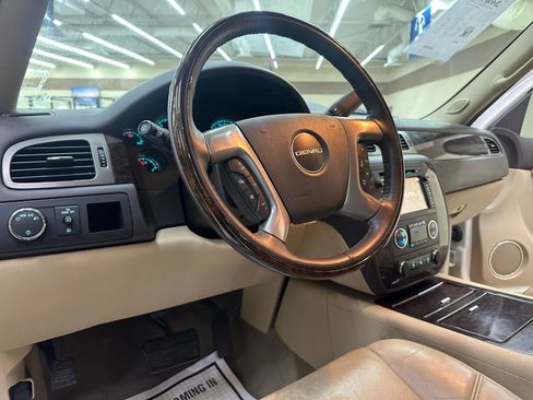 Used 2012 GMC Yukon Denali AWD/4WD image 20