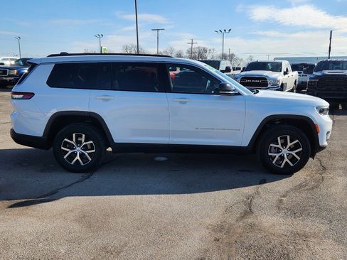 Used 2025 Jeep Grand Cherokee L Limited AWD/4WD image 5