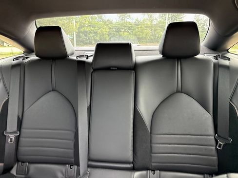 Used 2022 Toyota Avalon XSE FWD image 19