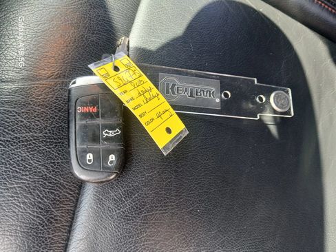 Used 2019 Dodge Challenger SXT RWD image 11