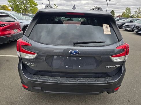Used 2022 Subaru Forester Premium AWD/4WD image 15