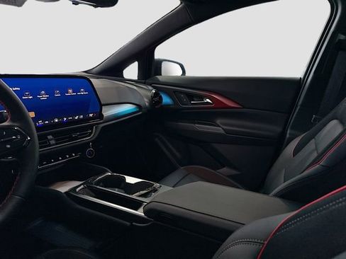 New 2025 Chevrolet Equinox EV RS w/ Convenience Package II image 24