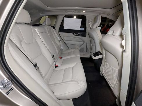 New 2025 Volvo XC60 B5 Ultra w/ Protection Package Premier AWD/4WD image 28
