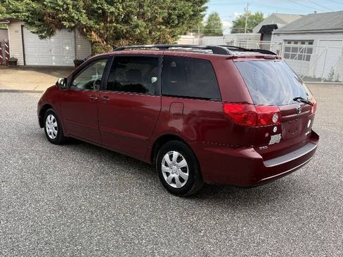 Used 2008 Toyota Sienna LE FWD image 11