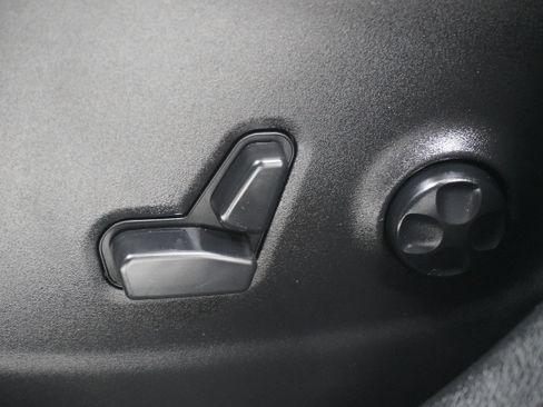 Used 2016 Jeep Cherokee Limited image 14