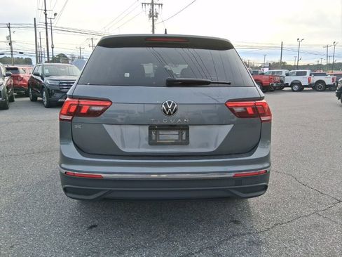 Used 2023 Volkswagen Tiguan SE image 6