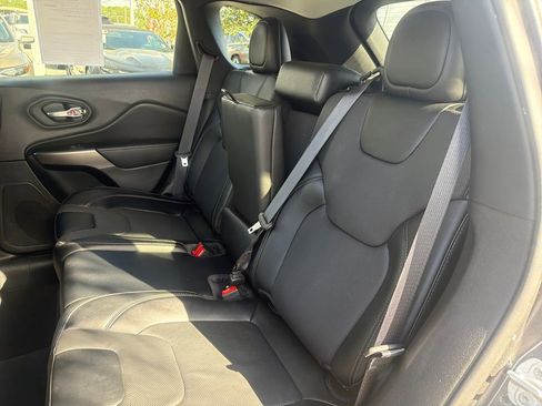 Used 2022 Jeep Cherokee Latitude Lux image 23