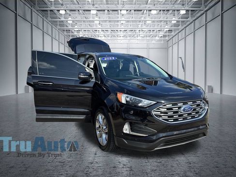 Used 2024 Ford Edge Titanium AWD/4WD image 10