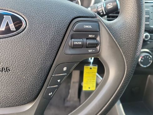 Used 2018 Kia Forte LX w/ LX Rear Camera Package image 22