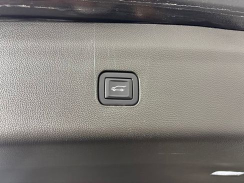 Used 2022 Buick Enclave Premium w/ Experience Buick Package AWD/4WD image 25