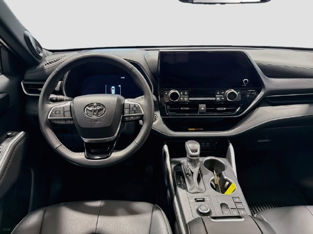 Certified 2026 Toyota Highlander XSE AWD/4WD image 19