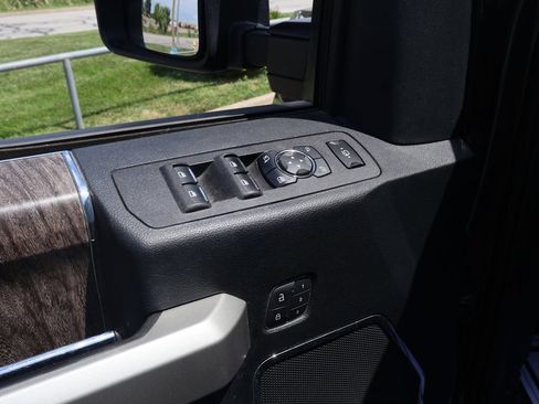 Used 2019 Ford F250 Lariat w/ Lariat Ultimate Package AWD/4WD image 20