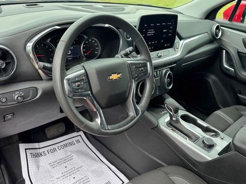 Used 2024 Chevrolet Blazer LT w/ Convenience Package FWD image 11