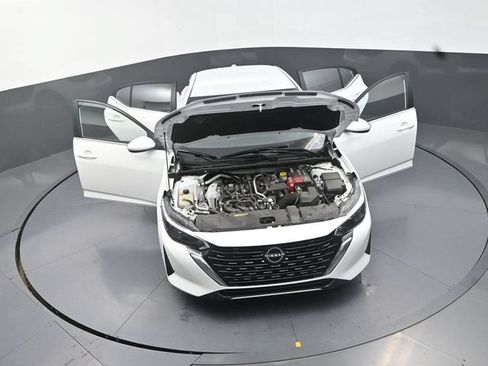 Used 2025 Nissan Sentra SV FWD image 40