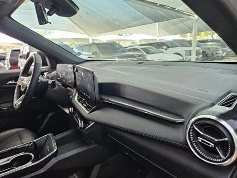 Used 2025 Chevrolet Equinox LT w/ Convenience Package II image 23