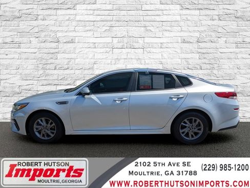Used 2020 Kia Optima LX FWD image 1