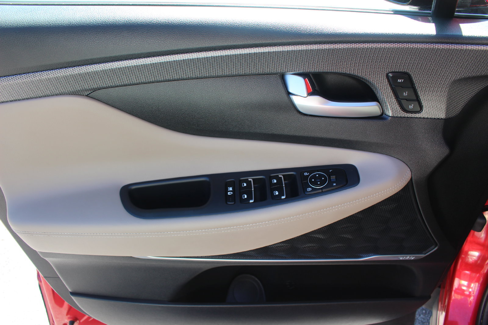 Used 2020 Hyundai Santa Fe Limited FWD image 18