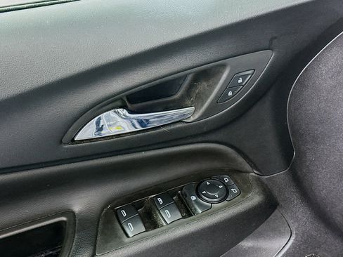 Used 2024 Chevrolet Equinox LT image 15