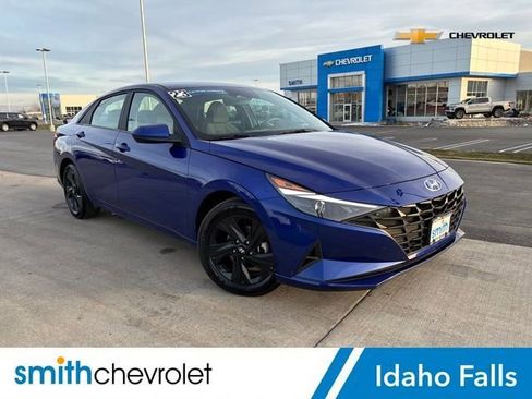 Used 2023 Hyundai Elantra SEL w/ Cargo Package image 1