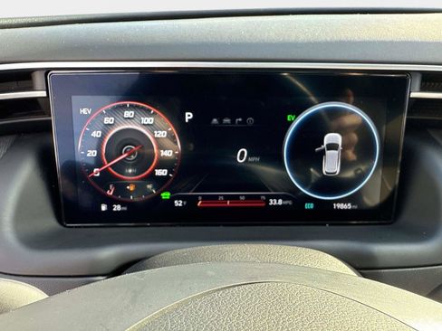 Used 2024 Hyundai Tucson Limited image 27