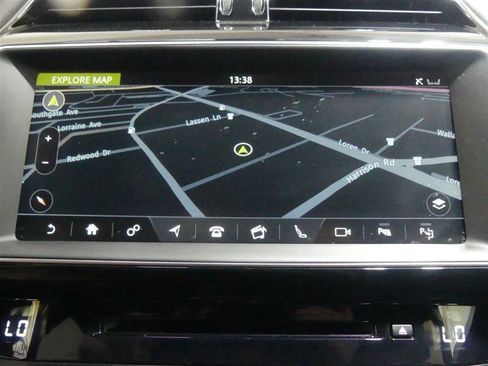 Used 2019 Jaguar F-PACE S image 44