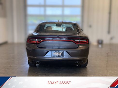 Used 2022 Dodge Charger SXT RWD image 5