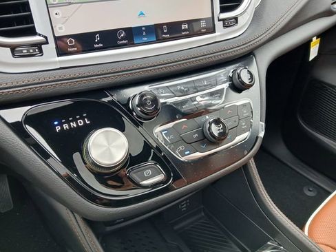 New 2026 Chrysler Pacifica Pinnacle AWD/4WD image 25