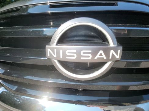 Used 2023 Nissan Pathfinder Platinum image 35