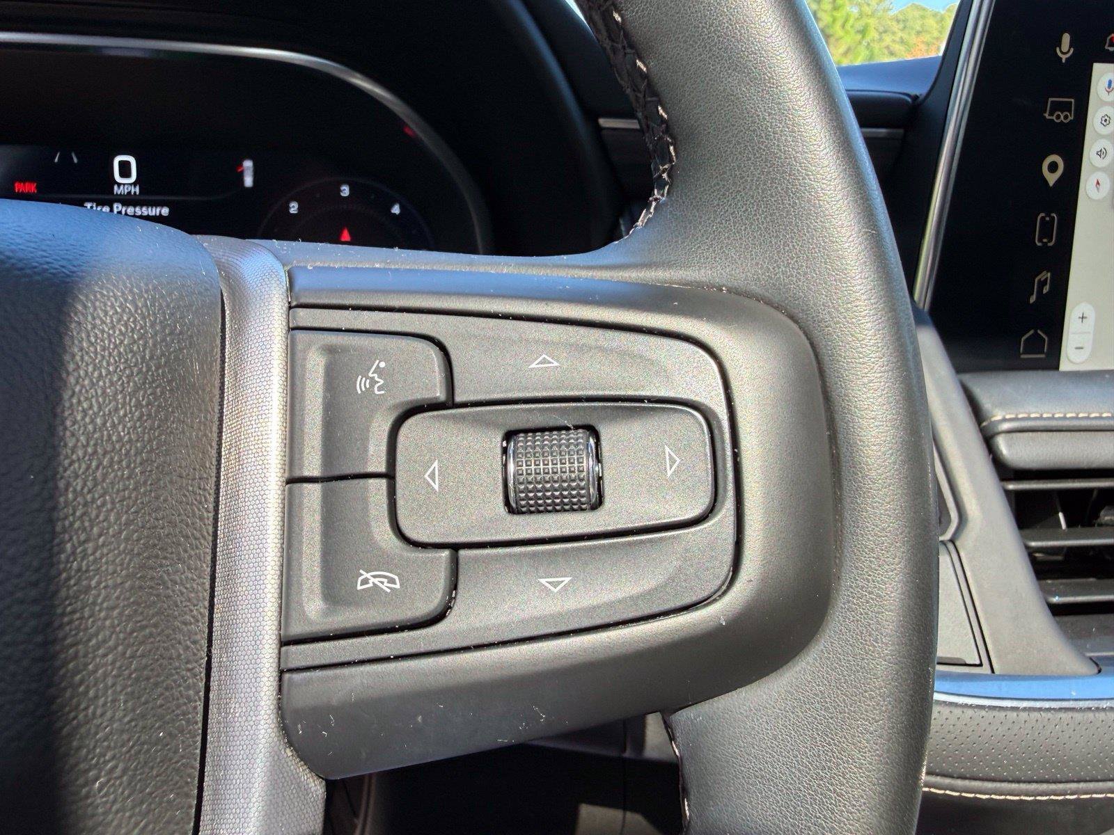 Used 2023 GMC Yukon SLT w/ SLT Premium Package RWD image 42