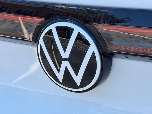 Used 2021 Volkswagen ID.4 Pro S w/ ID.4 Protection Package RWD image 31