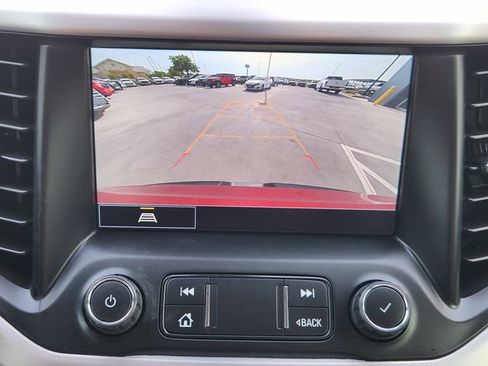 Used 2023 GMC Acadia SLT w/ Preferred Package image 19