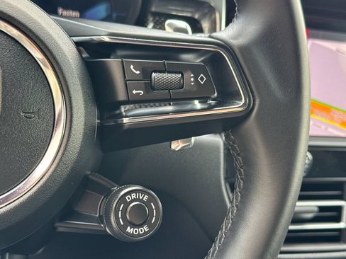 Certified 2026 Porsche Macan S AWD/4WD image 29