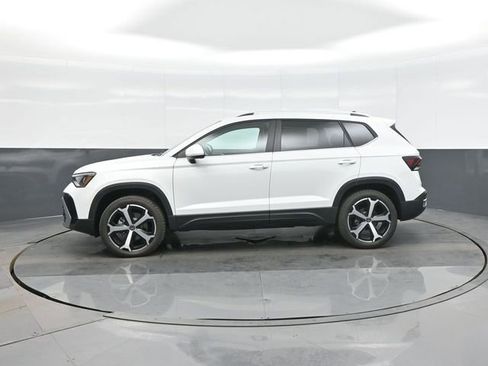 New 2026 Volkswagen Taos SEL AWD/4WD image 4