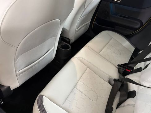 Certified 2025 MINI Cooper S image 4