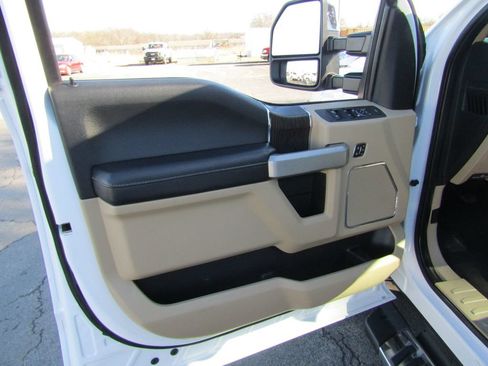 Used 2021 Ford F250 Lariat w/ Lariat Value Package AWD/4WD image 22
