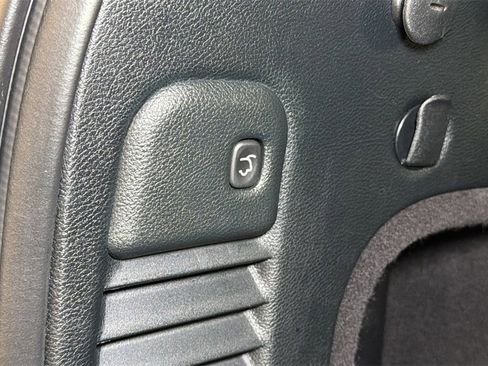 Used 2017 Jeep Grand Cherokee Limited image 16