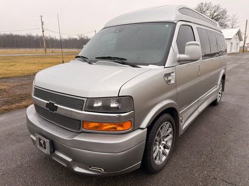 Used 2021 Chevrolet Express 2500 LS w/ Enhanced Convenience Package image 19
