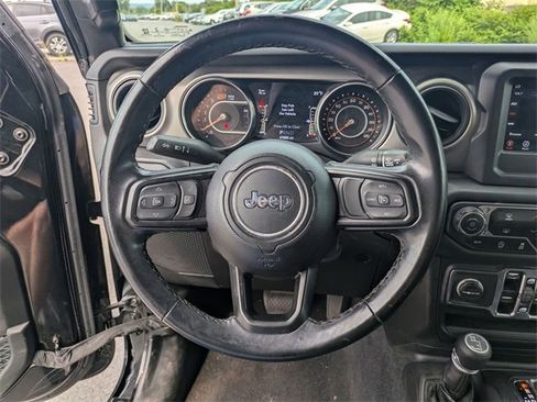 Used 2021 Jeep Wrangler Unlimited Willys image 9