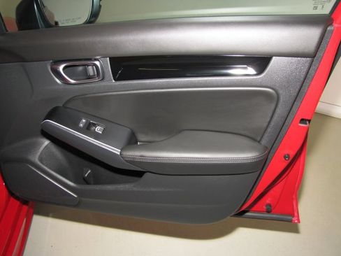 Certified 2025 Honda Civic Sport Touring image 21