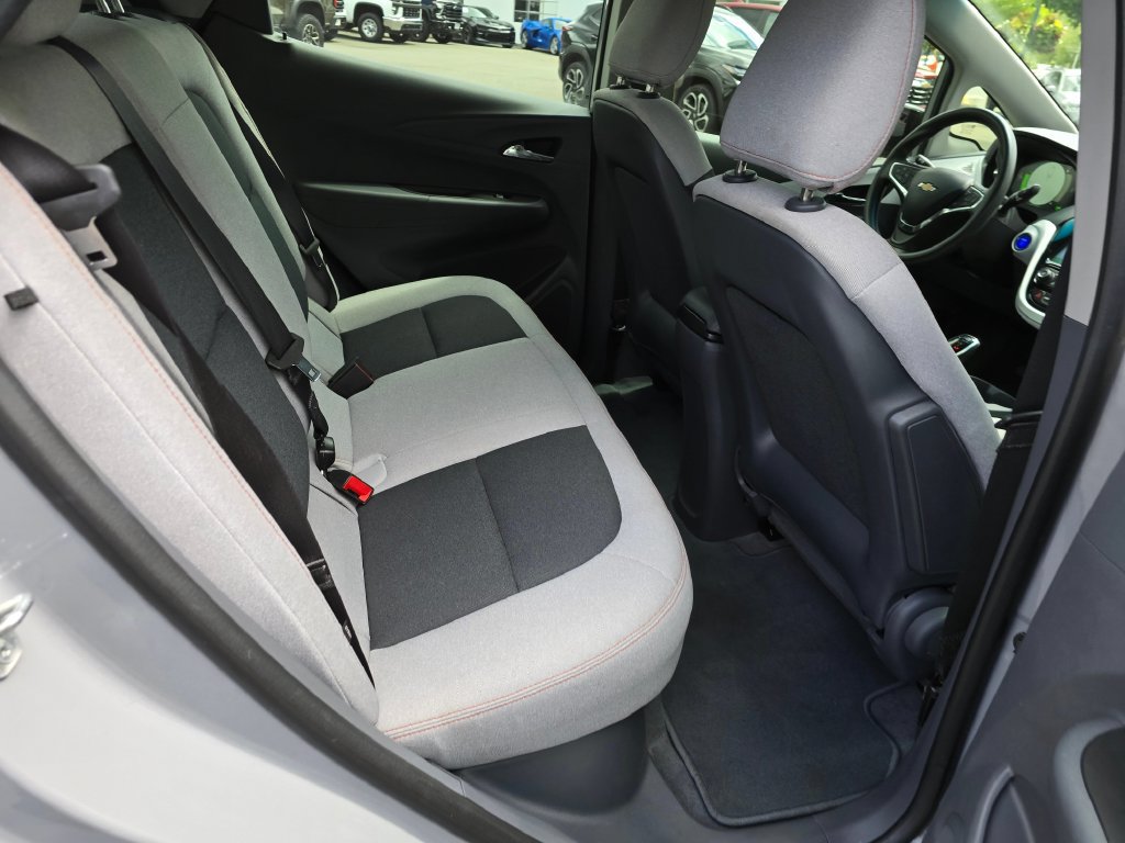Used 2020 Chevrolet Bolt LT FWD image 15