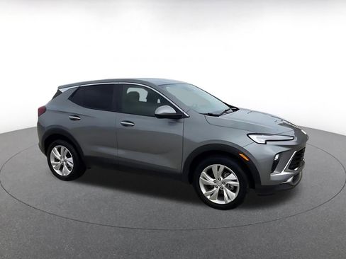 Used 2025 Buick Encore GX Preferred FWD image 2