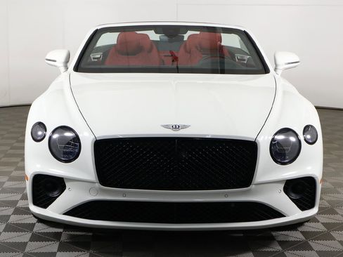Used 2023 Bentley Continental GT Azure image 22