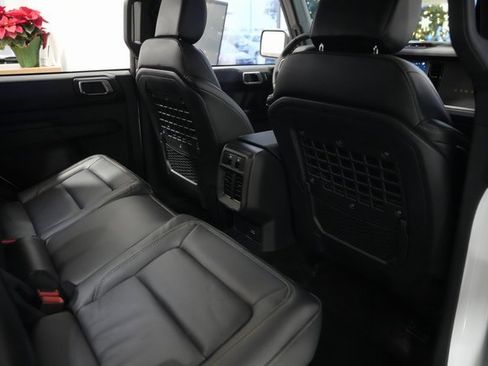 New 2025 Ford Bronco Badlands image 14