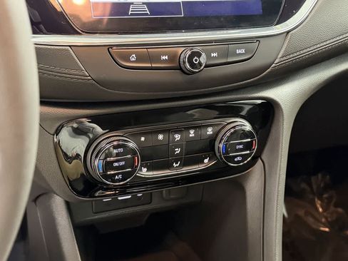 Used 2023 Buick Encore GX Select w/ Safety Package II image 21