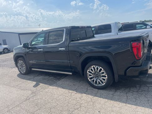Used 2024 GMC Sierra 1500 Denali Ultimate AWD/4WD image 8