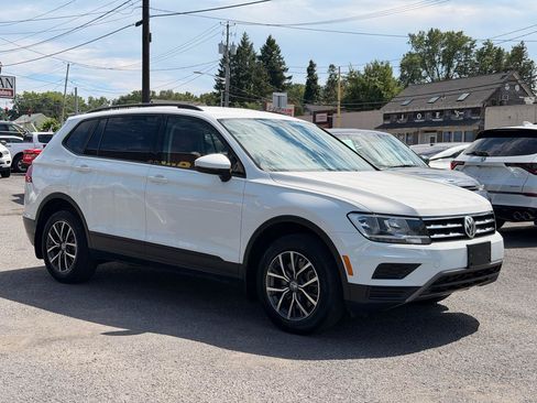 Used 2021 Volkswagen Tiguan S FWD image 3