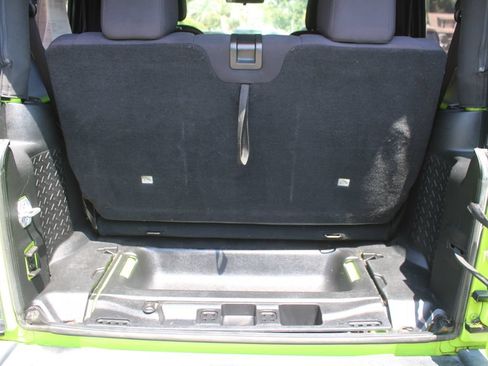 Used 2013 Jeep Wrangler Sport AWD/4WD image 10