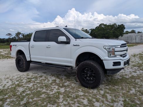 Used 2020 Ford F150 Lariat w/ Equipment Group 502A Luxury AWD/4WD image 2
