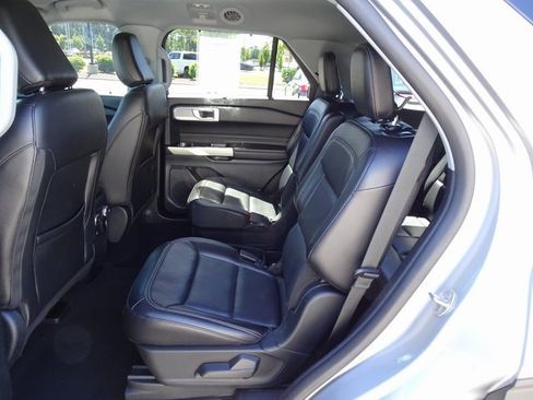 Used 2021 Ford Explorer Limited w/ Equipment Group 301A image 14